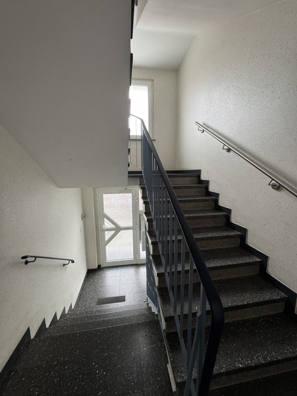 wi-276-2024-2-weidenbach-immobilien-herne-eigentumwohnung-herne-treppenhaus