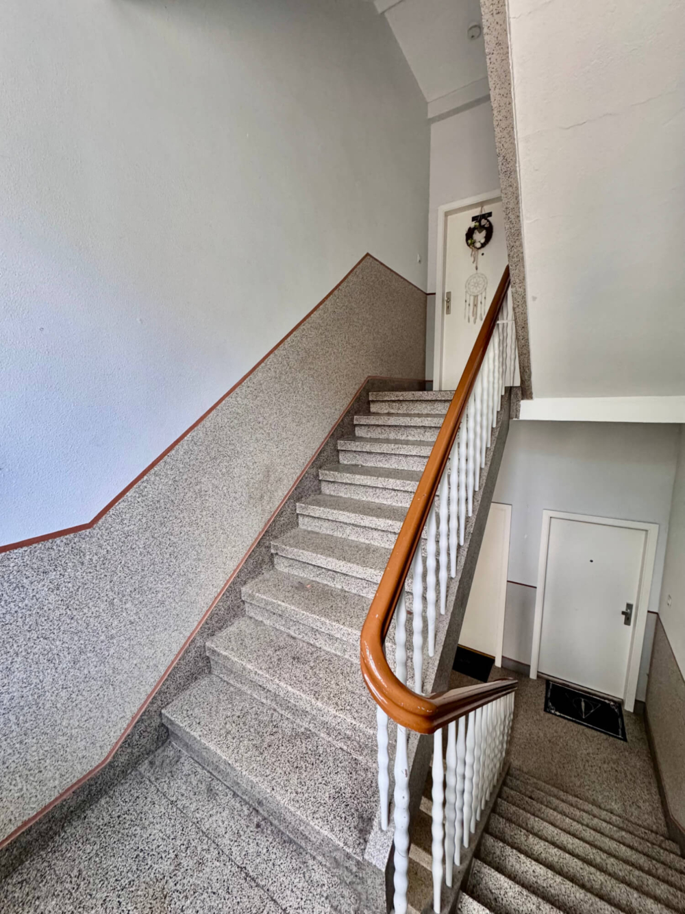 wi-315-2025-11-weidenbach-immobilien-wohnung-herne-hausflur