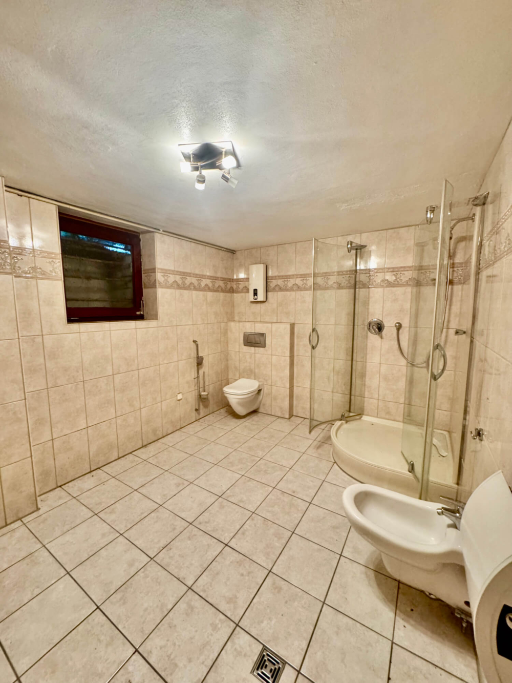 wi-320-2025-19-weidenbach-immobilien-herne-bungalow-gladbeck-badezimmer