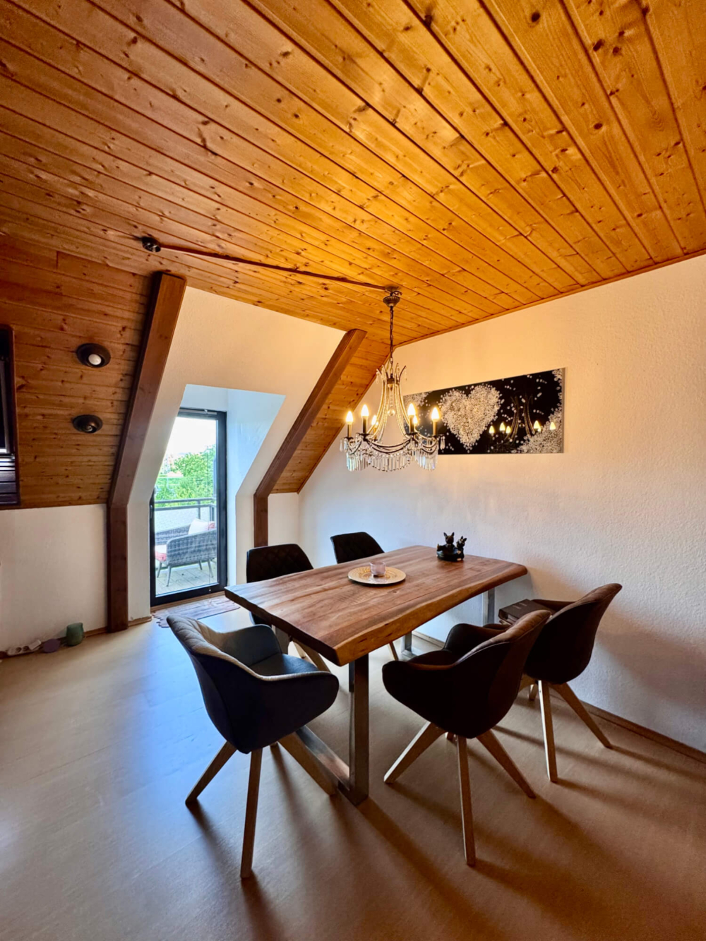 wi-323-2025-1-weidenbach-immobilien-herne-dachgeschosswohnung-herne-wohnzimmer