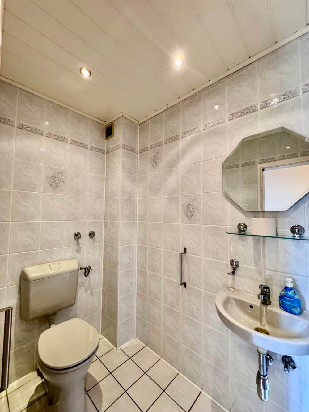 wi-325-2025-11-weidenbach-immobilien-herne-erdgeschosswohnung-herne-gaeste-wc