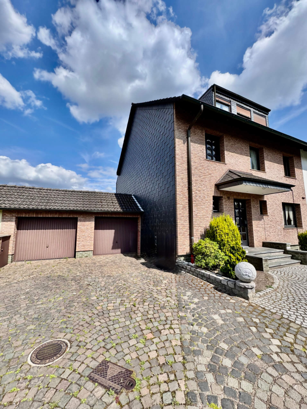wi-326-2025-1-weidenbach-immobilien-herne-reihenendhaus-herne-vorderansicht