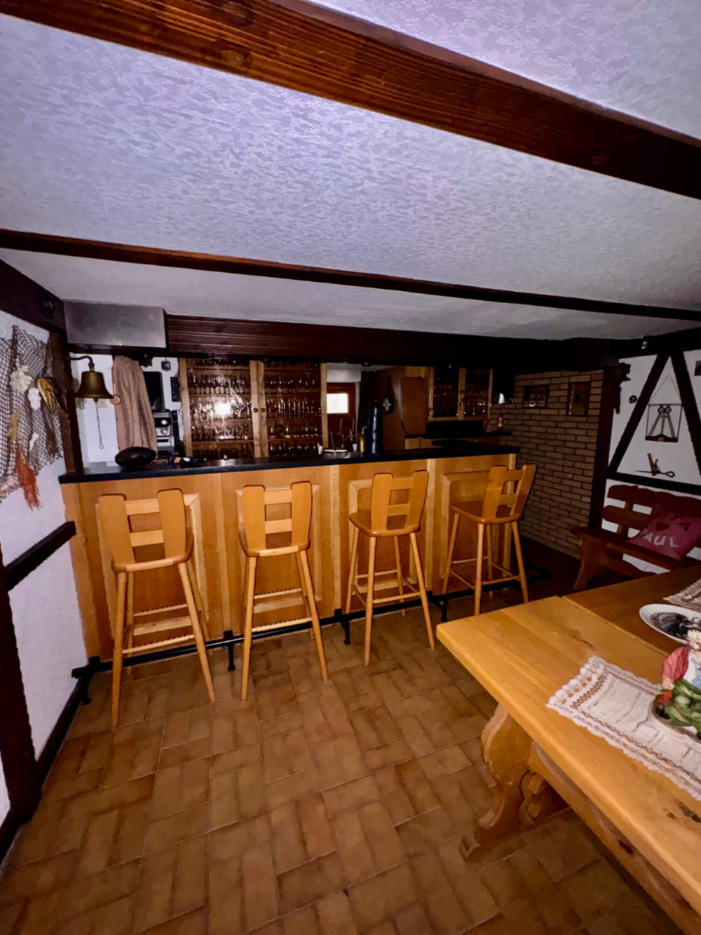wi-326-2025-24-weidenbach-immobilien-herne-keller-bar