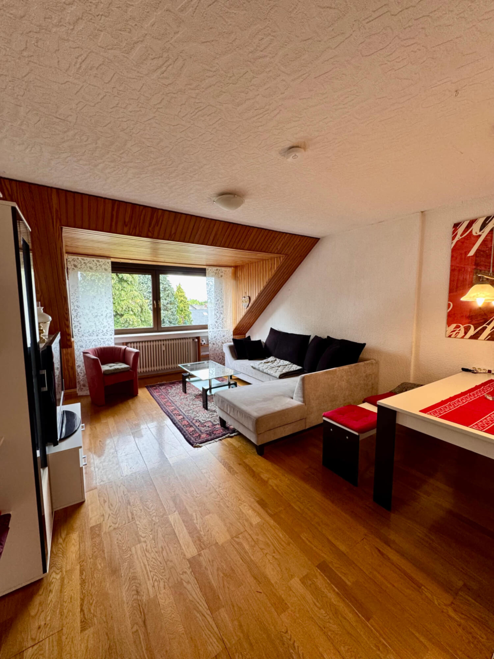 WI-332-2025-1-weidenbach-immobilien-herne-dachgeschosswohnung-herne-wohnzimmer