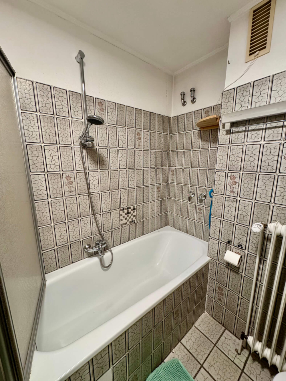 WI-332-2025-9-weidenbach-immobilien-herne-dachgeschosswohnung-herne-badezimmer