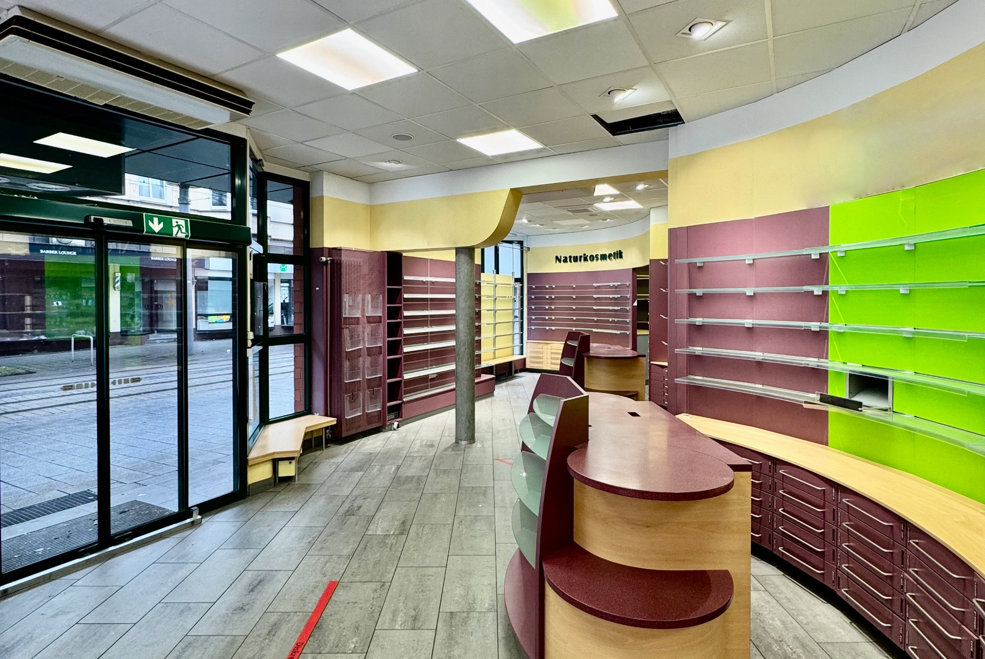 Attraktive Gewerbeeinheit – ehemalige Apotheke mit vielseitigen Nutzungsmöglichkeiten