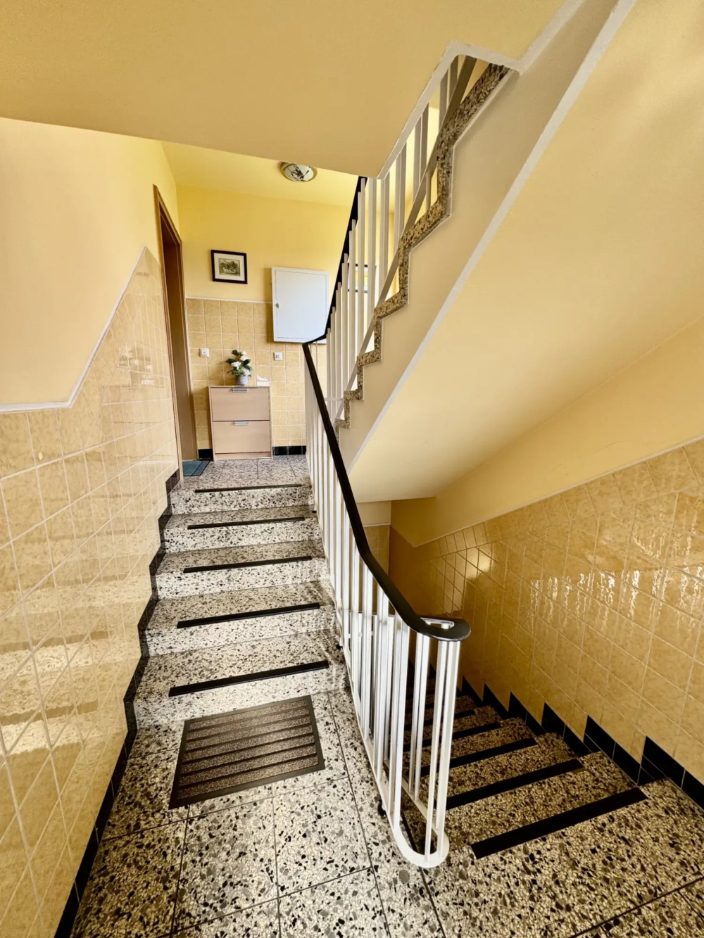 wi-352-2026-12-weidenbach-immobilien-herne-eigentumswohnung-herne-hausflur