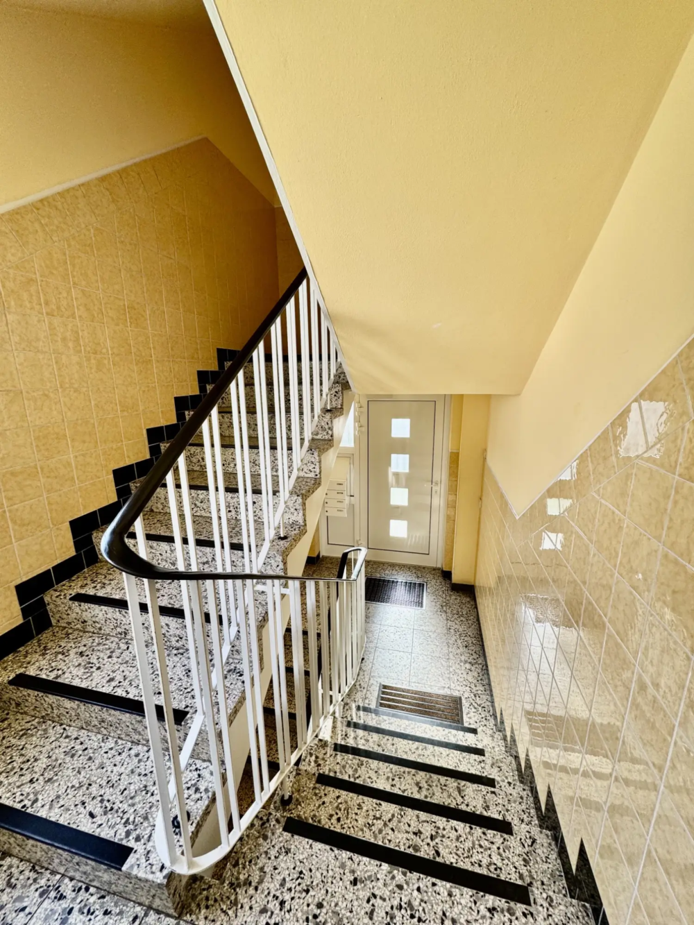 wi-352-2026-13-weidenbach-immobilien-herne-eigentumswohnung-herne-hausflur