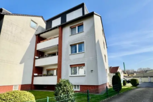 Titelbild der Eigentumswohnung in Herne mit Blick auf die Vorderseite des Hauses