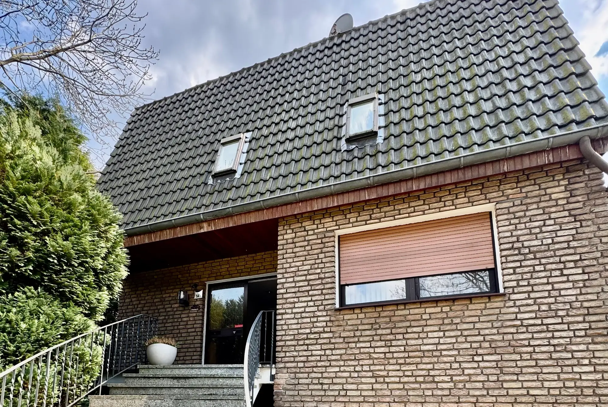 Großzügig wohnen: EFH mit 704 m² Grundstück, Kamin & Sauna