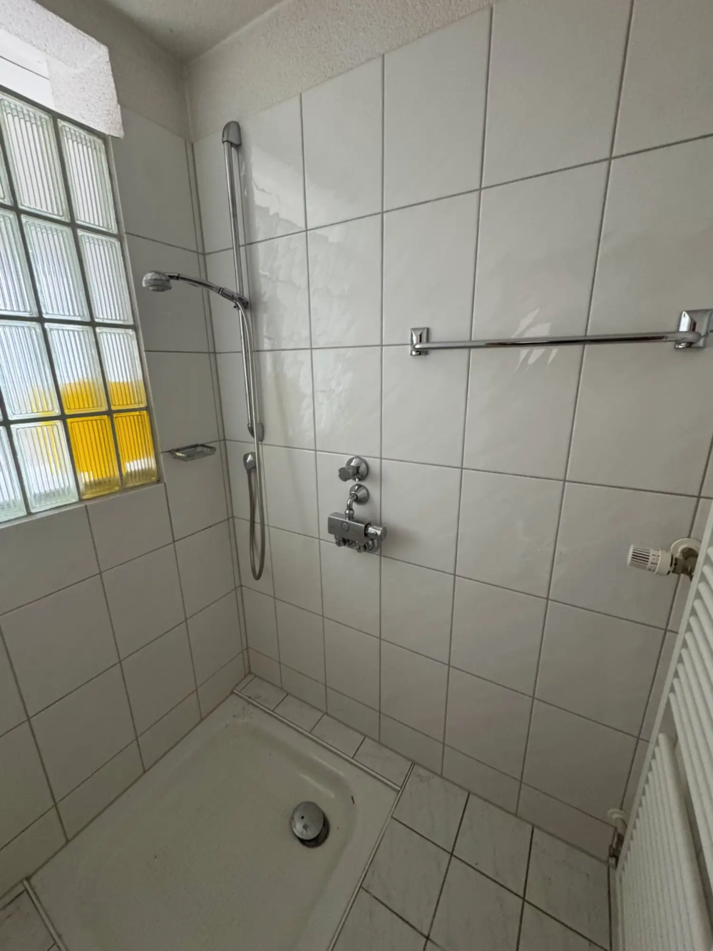 wi-354-2026-17-weidenbach-immobilien-herne-einfamilienhaus-bochum-dusche-og