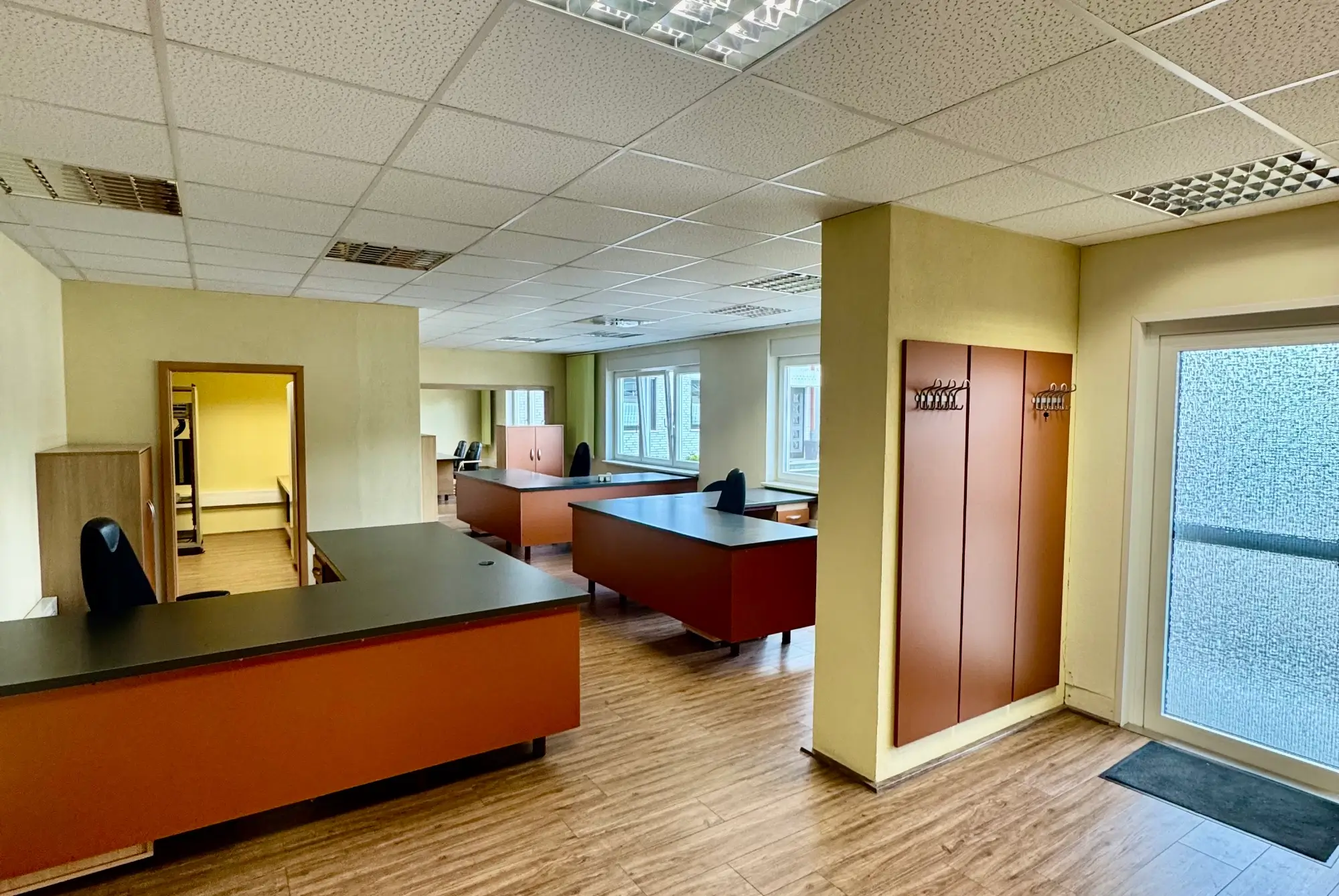 Attraktive Büroeinheit in Herne – renoviert, möbliert & kurzfristig verfügbar Attraktive Büroeinheit in Herne – renoviert, möbliert & kurzfristig verfügbar